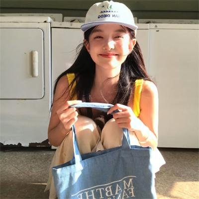 隔壁的吸血鬼美眉